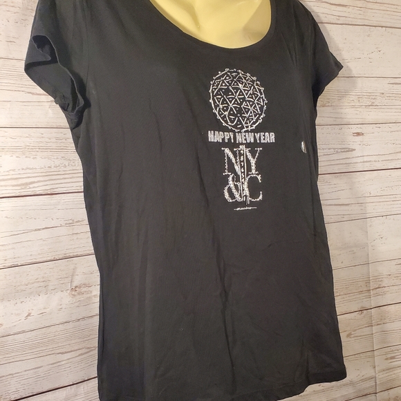 New York & Company Black Tee - Picture 2 of 7